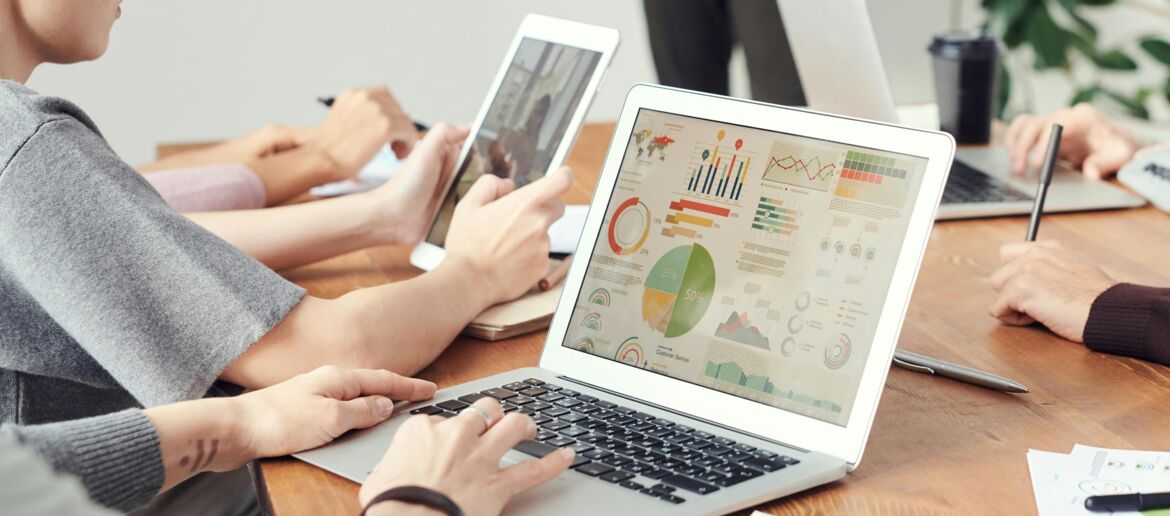 pexels-fauxels-3183131 pexels-fauxels-3183131