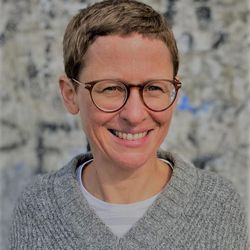Dr. Lotte Beck
