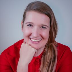 Kirsten Behnke-Schoos